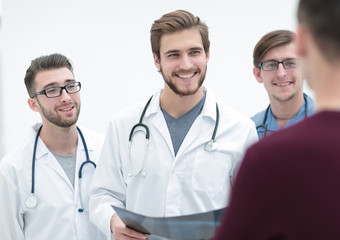 Fototapeta premium doctors congratulating the patient's recovery