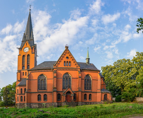 Fototapeta na wymiar Evangelisch-Lutherische Landeskirche in Hartmannsdorf bei Chemnitz (Sachsen) 