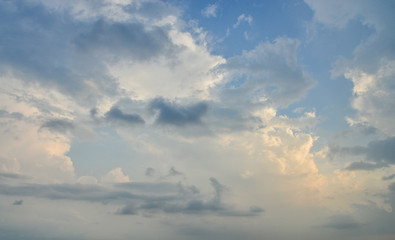 Fototapeta premium Blue sky background with clouds