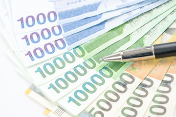 South Korea won money bills in Different value
