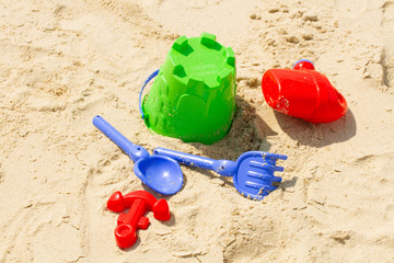 Fototapeta na wymiar jouets de plage