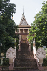 CAMBODIA PHNOM PENH WAT PHNOM PARK