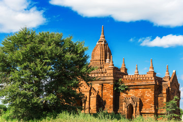 Obraz premium View of the ancient pagoda in Bagan, Myanmar. Copy space for text.