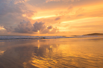Fototapeta na wymiar sunset on the beach in Asia