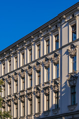 Renovierter Stuckaltbau in Berlin-Neukölln