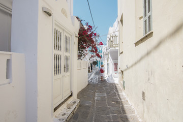 Fototapeta na wymiar Mykonos streets
