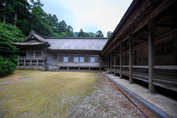 Fototapeta na wymiar Old wooden building in Japanese mountains