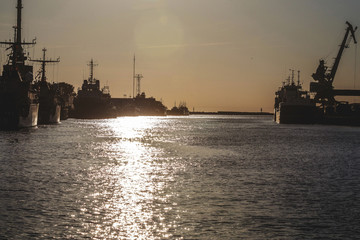 Obraz premium there are plenty of ships in the port area