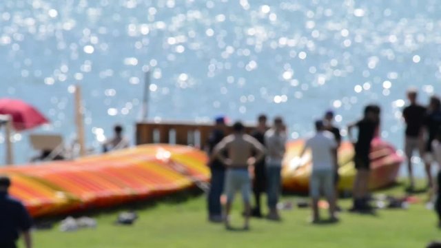 in riva al lago con gioche e attivit&agrave; in piena estate