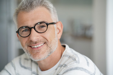 Middle-aged guy with trendy eyeglasses