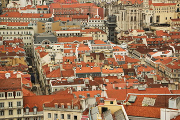 Obraz premium View of old town of Lisbon from Castelo de Sao Jorge 