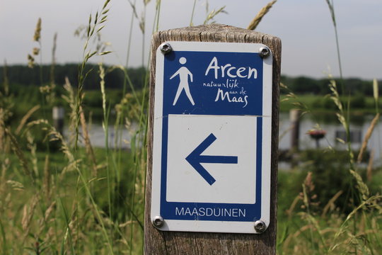Wanderweg an der Maas - Hinweisschild