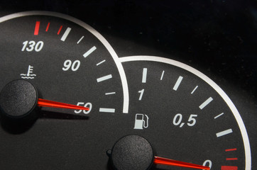 the instrument panel in the car, the speed dial on the dashboard