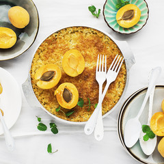 Semolina cake with apricots and honey