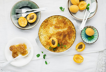 Semolina cake with apricots and honey