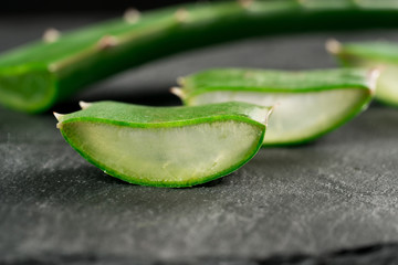 dilimlenmış yeşil aloe vera