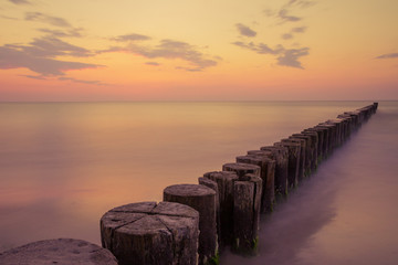 Ruhige See während dem Sonnenuntergang