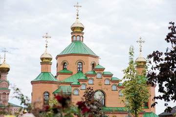 Fototapeta na wymiar Domes of the Christian, Orthodox Christian, temple