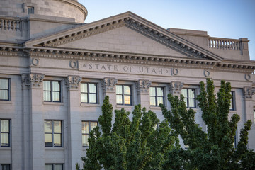 Obraz premium Back entry of Utah State Capital building