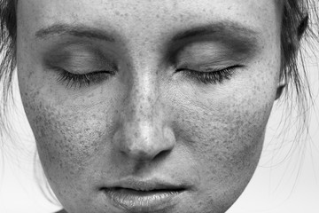 woman with freckles