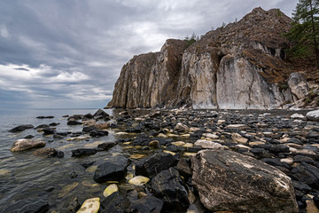 Fototapeta na wymiar The marble cliff of Sagan-Zaba on Lake Baikal