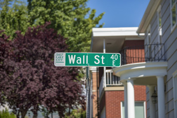Obraz premium Wall Street sign in Salt Lake City