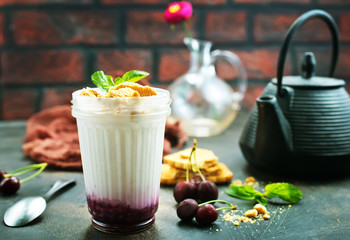 yogurt with cookie