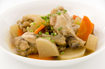 手羽元と根菜の煮物