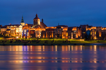 Fototapeta na wymiar Old town of Grudziadz at night. Poland, Europe.