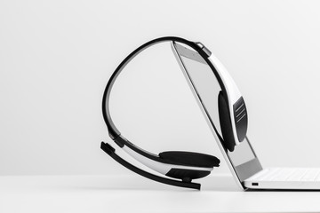 headset and computer laptop, call center support
