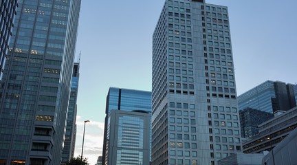Fototapeta na wymiar tokyo buildings and blue sky