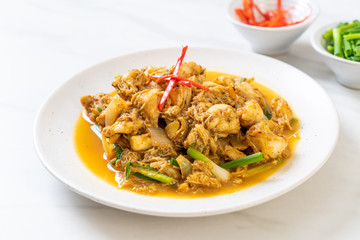 Fried crab with curry powder