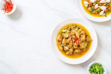 Fried crab with curry powder