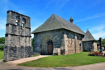 Fototapeta na wymiar Eglise saint-Martial de Palisse (Corrèze)