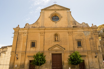 Fototapeta na wymiar Front facade of the church Madre di San Giorgio Martire