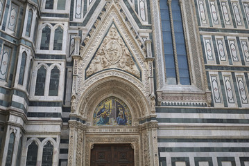 Fototapeta na wymiar Firenze, Italy - June 21, 2018 : Details of Florence Cathedral (Cattedrale di Santa Maria del Fiore)