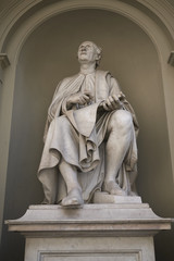 Fototapeta premium Firenze, Italy - June 21, 2018 : Filippo Brunelleschi statue in Palazzo dei Canonici