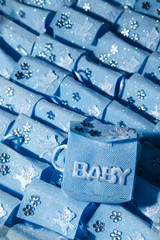 bomboniere da battesimo in cartone  azzurre con orsacchiotto e scritta 