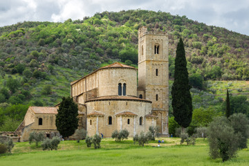 Fototapeta na wymiar Sant Antimo monastery in Tuscany near Montalcino