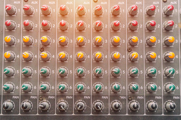 Control details on the mixing console