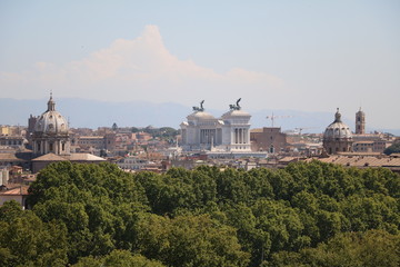 Fototapeta na wymiar View from Terrazza del Gianicolo to the historic center of Rome, Italy