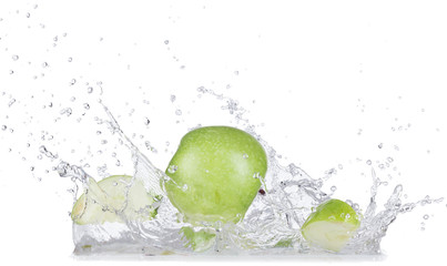 Fototapeta na wymiar Fresh apples with water splash over white background.