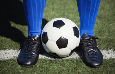 Ball auf dem Fussballplatz