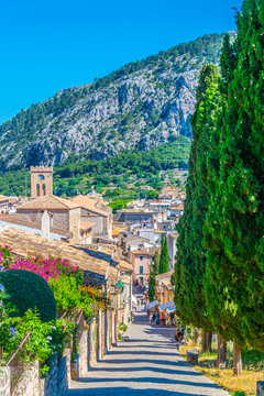 365 steps of Carrer del Calvari stairway leading to the El Calvari chapel at Pollenca, Mallorca, Spain