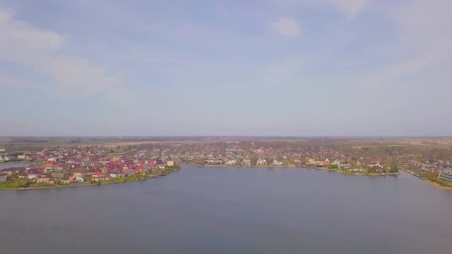 Residential area with luxurious villa's near a small lake