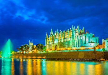 Night view of Catedral de Mallorca, Spain