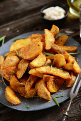Potato wedges with herbs