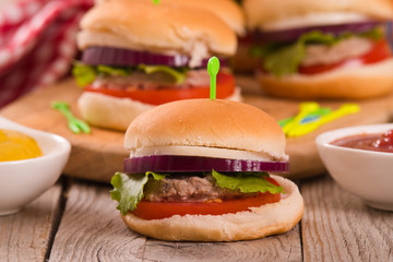 Mini burgers.