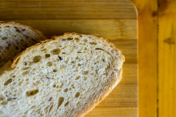 sliced whole wheat breads