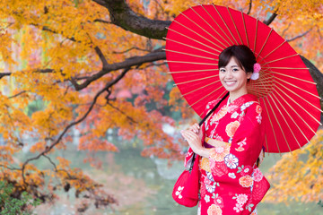 着物を着た女性